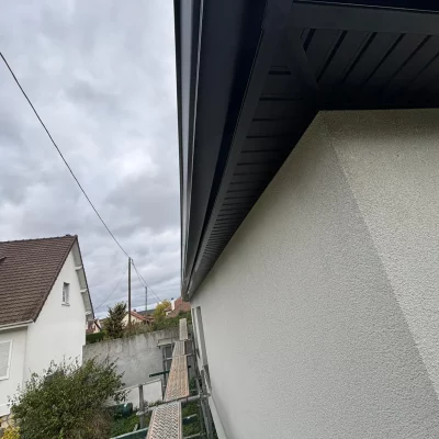 Pose gouttières aluminium et sous-face PVC